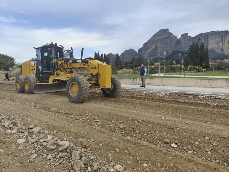 Δήμος Μετεώρων: Πέφτει άσφαλτος στον δρόμο προς το Δημοτικό Πάρκο Καλαμπάκας «Χρ. Σινάνης»