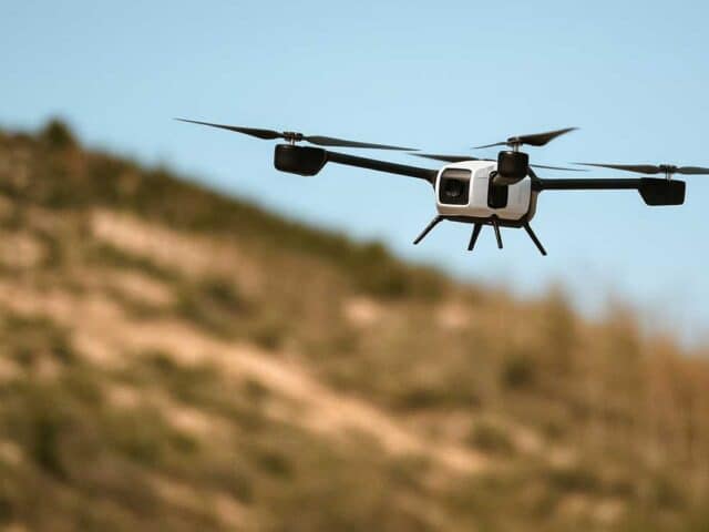 Drone και ποδηλάτες εντόπισαν χαμένο πεζοπόρο στα Μετέωρα