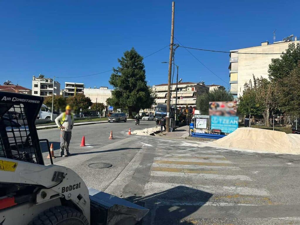 Τρίκαλα: Σουρωτήρι οι δρόμοι, τροχονόμοι… οι εργολάβοι!