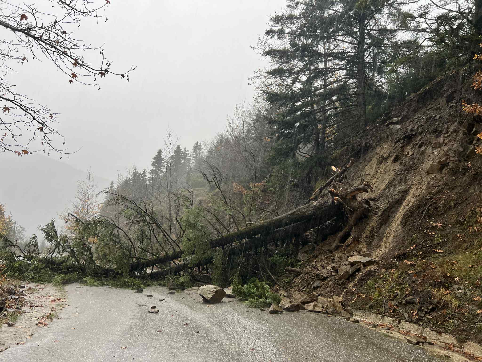 Κακοκαιρία ADEL στα Μετέωρα: Προειδοποίηση και οδηγίες προς τους πολίτες