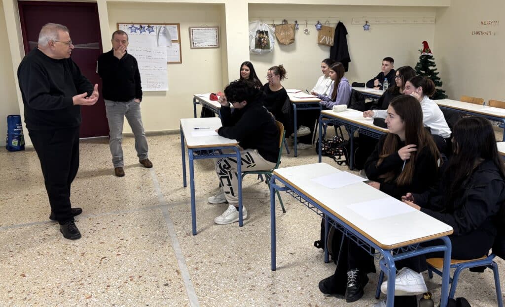 5ο Γυμνάσιο Τρικάλων: Δημιουργική γραφή με τον Γιώργο Πολυμενάκο