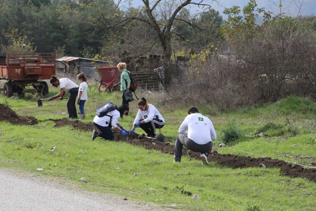 Τρίκαλα: Φυτεύτηκαν 70 νέα δέντρα στη Μεγάρχη