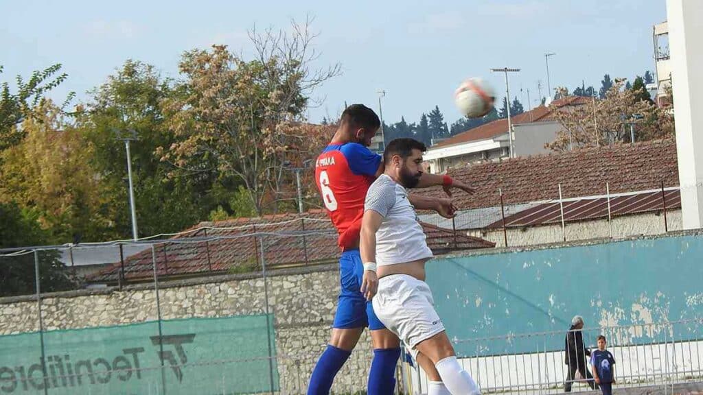 Στιγμιότυπο από τον αγώνα ΑΟ Τρίκαλα – Αστέρας Σταυρού για τη Γ’ Εθνική στο Δημοτικό Στάδιο Τρικάλων.