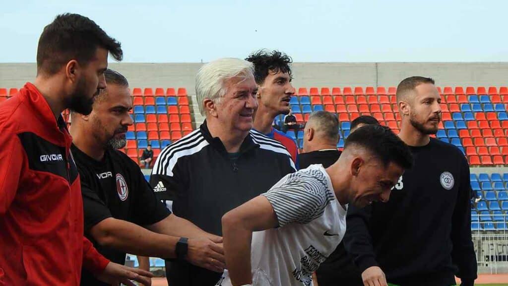 Στιγμιότυπο από τον αγώνα ΑΟ Τρίκαλα – Αστέρας Σταυρού για τη Γ’ Εθνική στο Δημοτικό Στάδιο Τρικάλων.