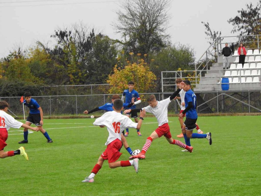 Στιγμιότυπα από τον αγώνα της Κ14 ΕΠΣ Τρικάλων με την ΕΠΣ Πιερίας για το πρωτάθλημα Μικτών Ομάδων.