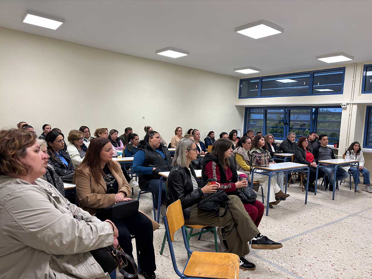 Συνεργασία Σχολείου-Οικογένειας: Πλήθος Γονέων στη Συνάντηση του 5ου Γυμνασίου Τρικάλων