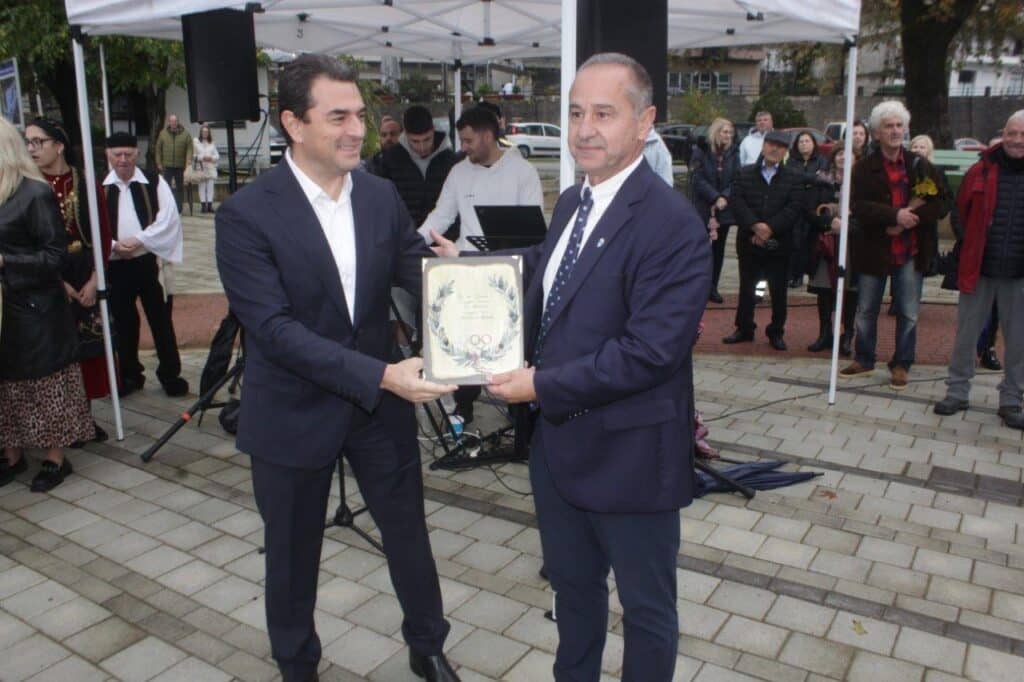 Η Ολυμπιακή Φλόγα Milano–Cortina 2026 πέρασε από την Πύλη