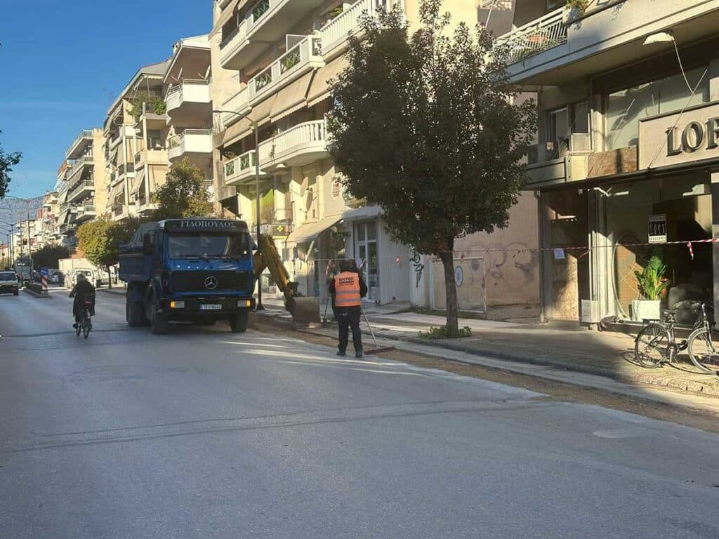 Εργοτάξιο το κέντρο των Τρικάλων – Αγώνας δρόμου πριν τη λήξη του τελεσιγράφου Σακκά