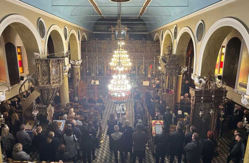 Πλήθος κόσμου στην κηδεία του Παύλου Σταμπέρνα στον Ιερό Ναό Αγίας Παρασκευής Τρικάλων