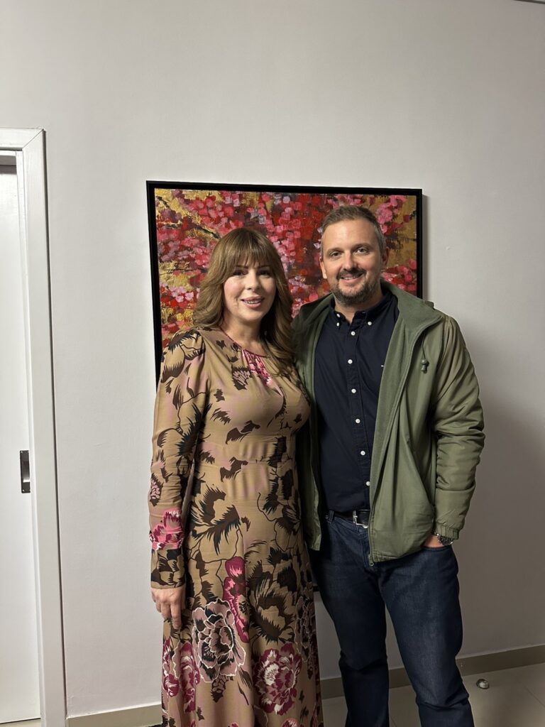 Ευχές και ζεστό κλίμα στο γραφείο της Κατερίνας Παπακώστα για την ονομαστική της εορτή