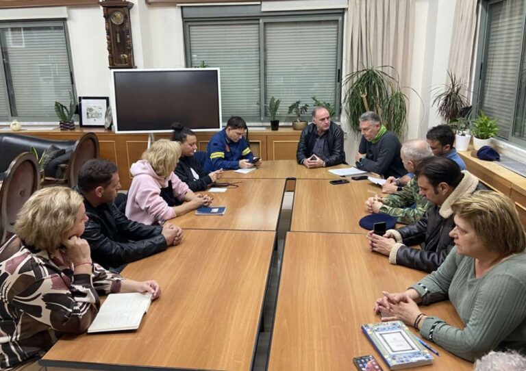 Σύσκεψη στον Δήμο Τρικκαίων για την πολιτική προστασία λόγω καιρού