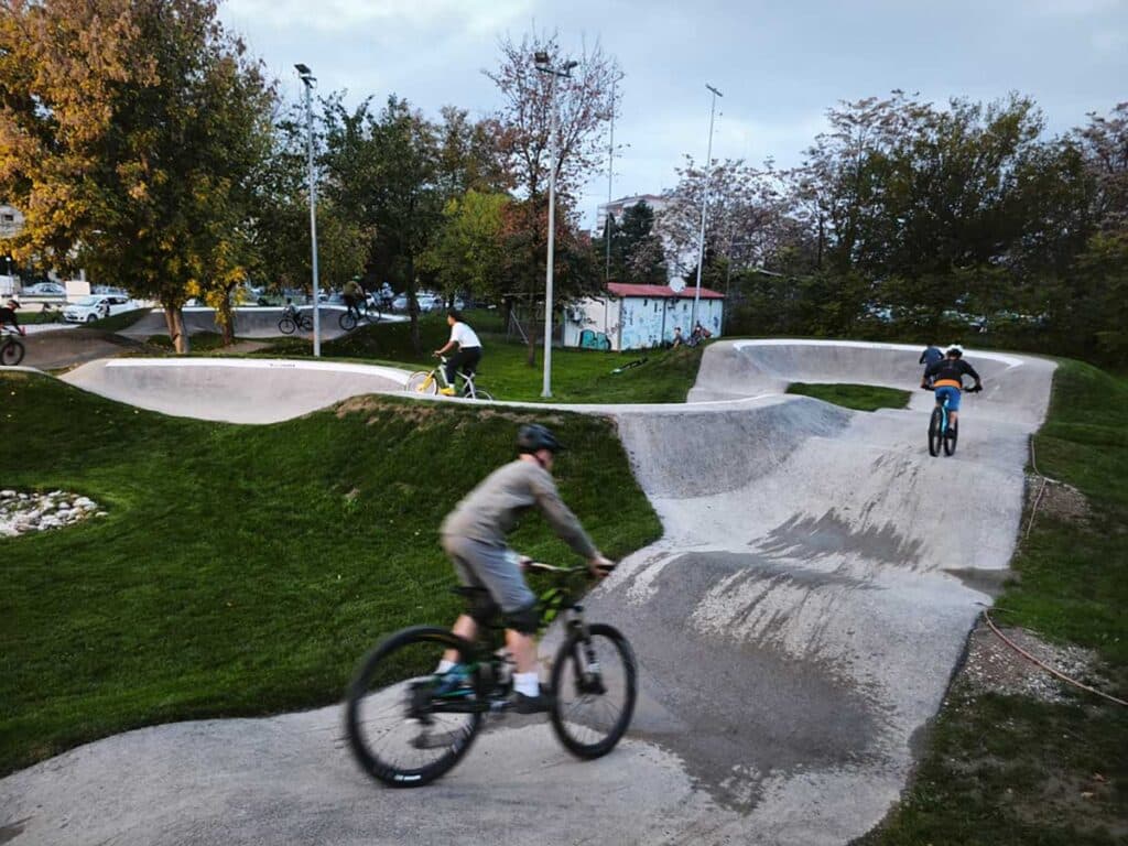 Τρίκαλα: Εγκαινιάστηκε το νέο Skate Park – Χώρος άθλησης και δημιουργίας για τη νεολαία