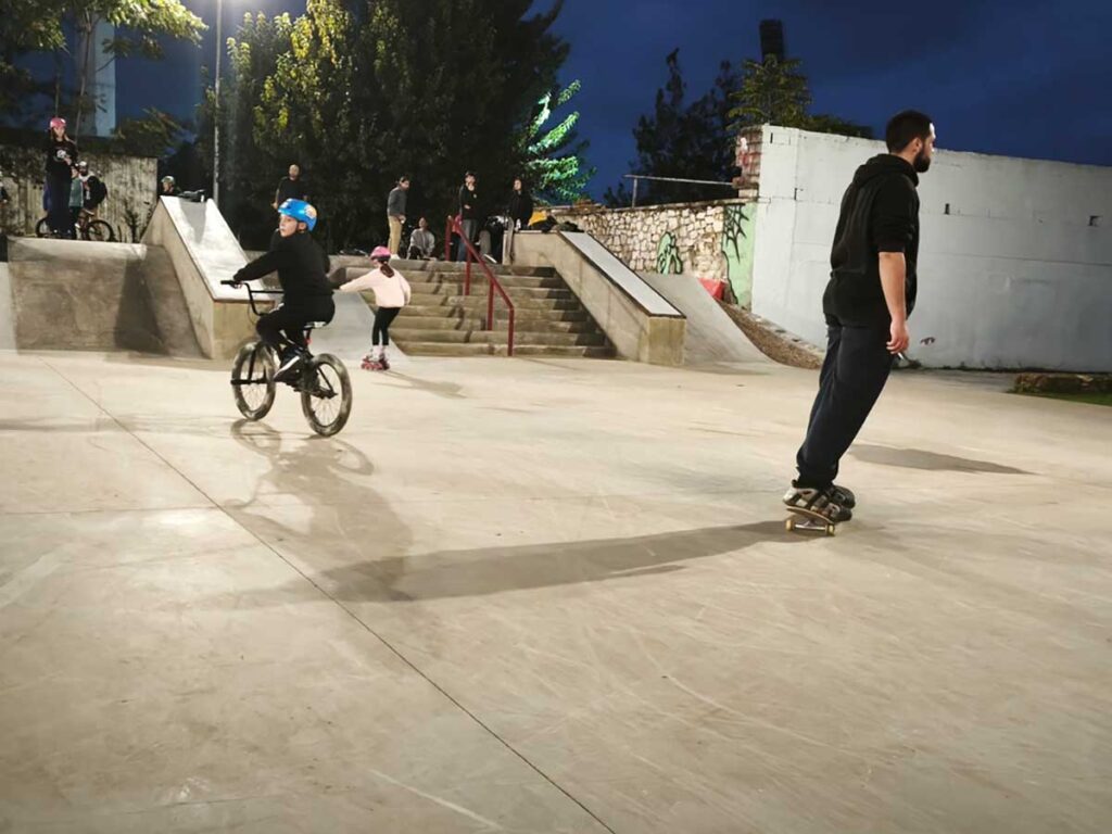 Τρίκαλα: Εγκαινιάστηκε το νέο Skate Park – Χώρος άθλησης και δημιουργίας για τη νεολαία