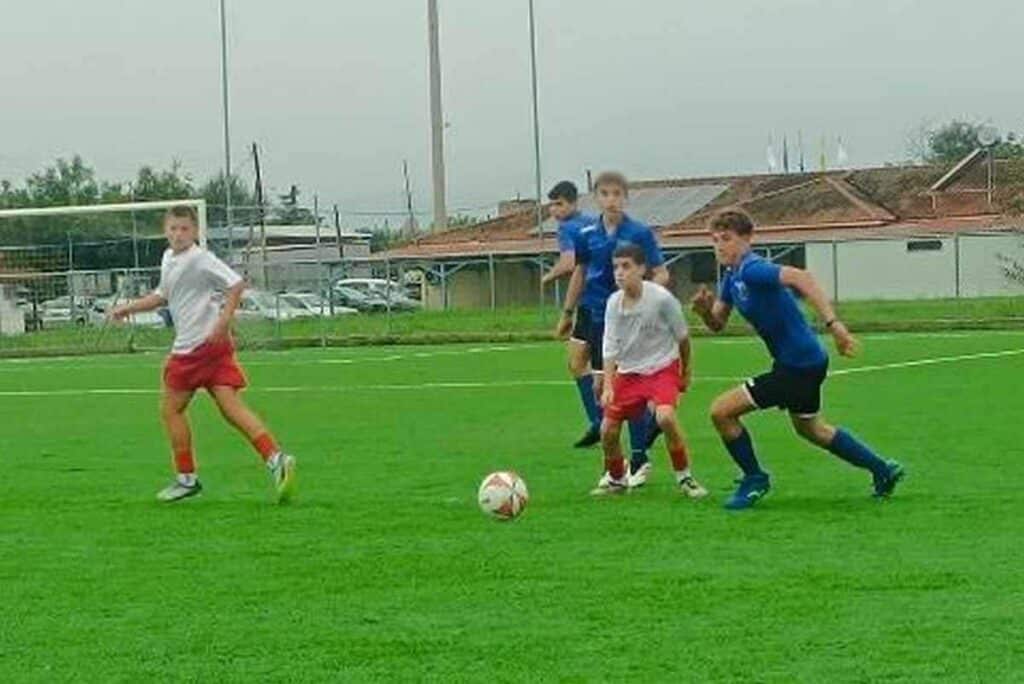 Στιγμιότυπα από τον αγώνα της Κ14 ΕΠΣ Τρικάλων με την ΕΠΣ Πιερίας για το πρωτάθλημα Μικτών Ομάδων.