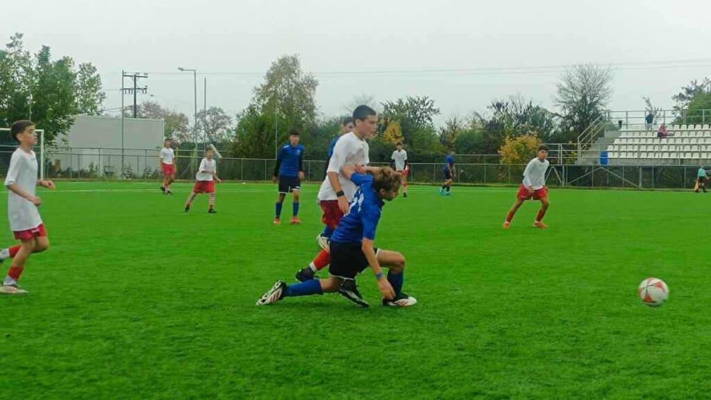 Στιγμιότυπα από τον αγώνα της Κ14 ΕΠΣ Τρικάλων με την ΕΠΣ Πιερίας για το πρωτάθλημα Μικτών Ομάδων.