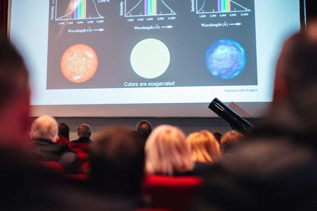 Χριστουγεννιάτικη αστροβραδιά στο «Καφέ της Επιστήμης» στην Καλαμπάκα