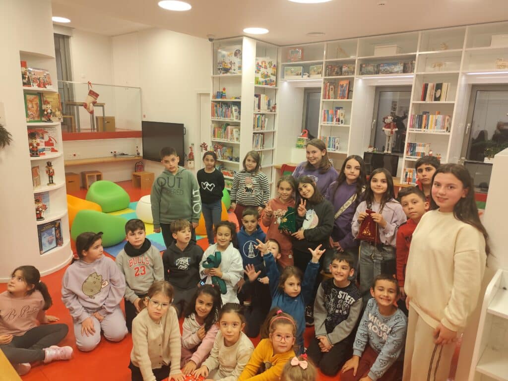 Γρίφοι, δράση και χριστουγεννιάτικη διάθεση στη Βιβλιοθήκη Καλαμπάκας