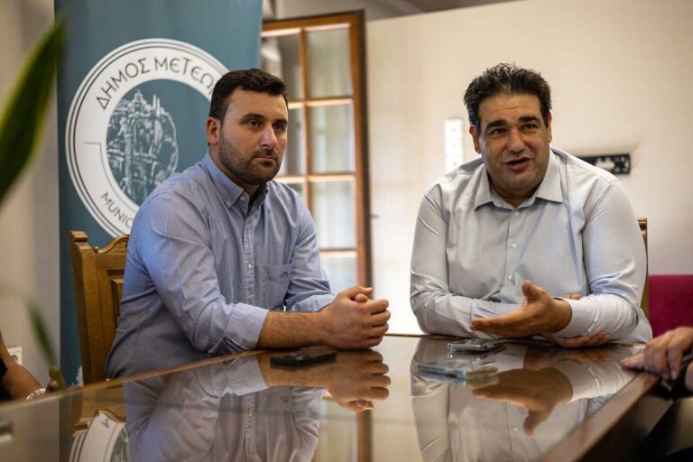 300.000 ευρώ σε σχολικές αυλές Καλαμπάκας από το ΥΠΕΣ