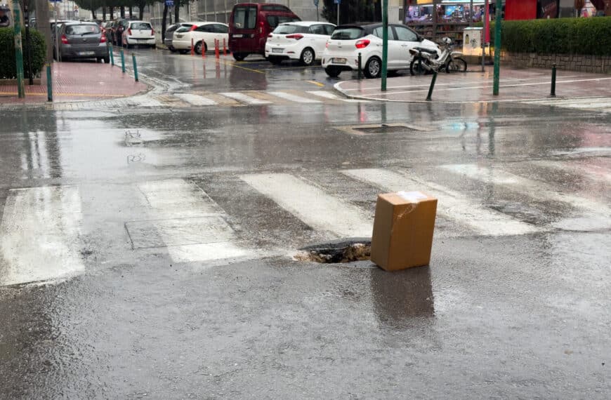 Όχι μόνο στα Τρίκαλα: Στη Λάρισα η λακκούβα… είχε συσκευασία