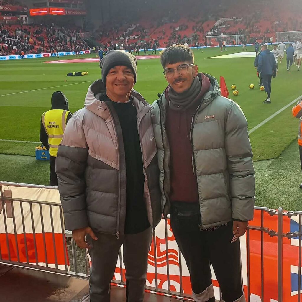 Άρης και Αποστόλης Μπαούσης στο Λίβερπουλ για εκπαιδευτικό σκοπό