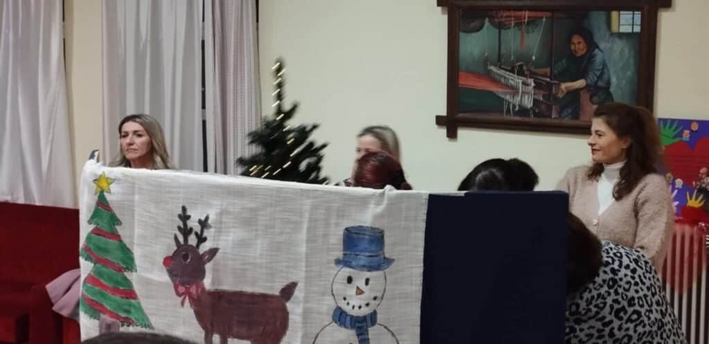 Χαμόγελα και δώρα στη χριστουγεννιάτικη γιορτή της «Ελπίδας»