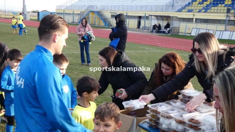 Σε ρυθμούς Χριστουγέννων η ακαδημία Μετεώρων