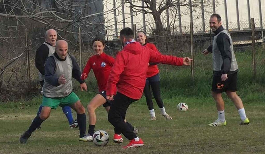 Ηχηρό μήνυμα ανθρωπιάς από τα Τρίκαλα 2011, «Αναλώσιμους» και φίλους