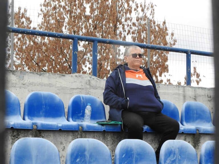 Αφιερωμένη στον Κώστα Χαρίση