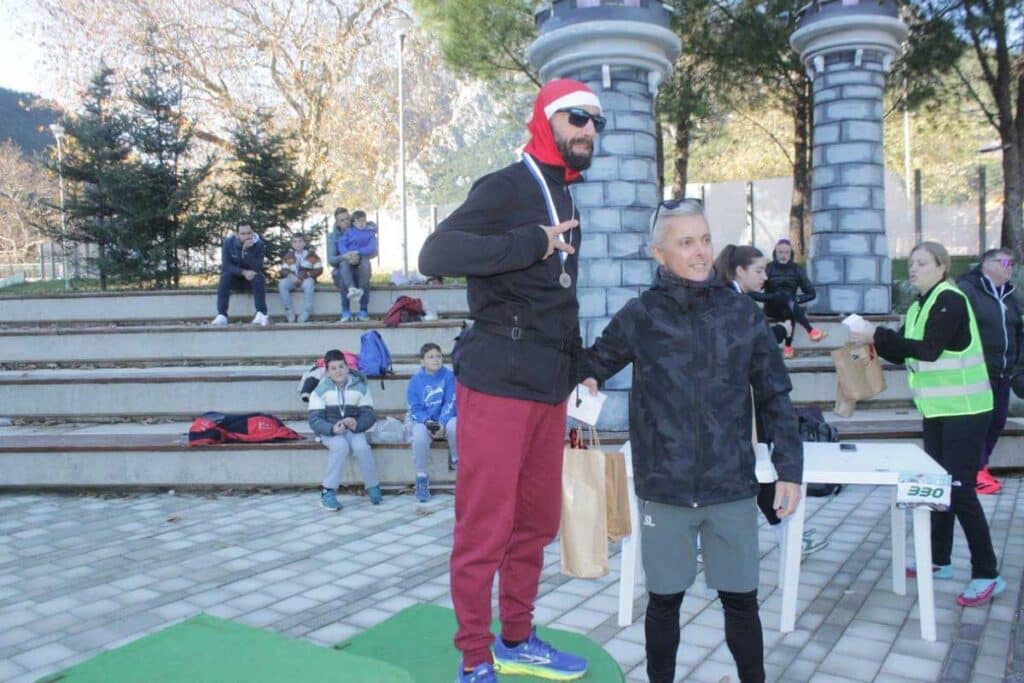 Με επιτυχία το 2ο Santa Run Πύλης 2025 με εκατοντάδες δρομείς