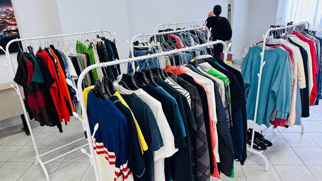 Φιλανθρωπικό bazaar του Δήμου Μετεώρων στην Καλαμπάκα με συμμετοχή πολιτών και επισκεπτών.