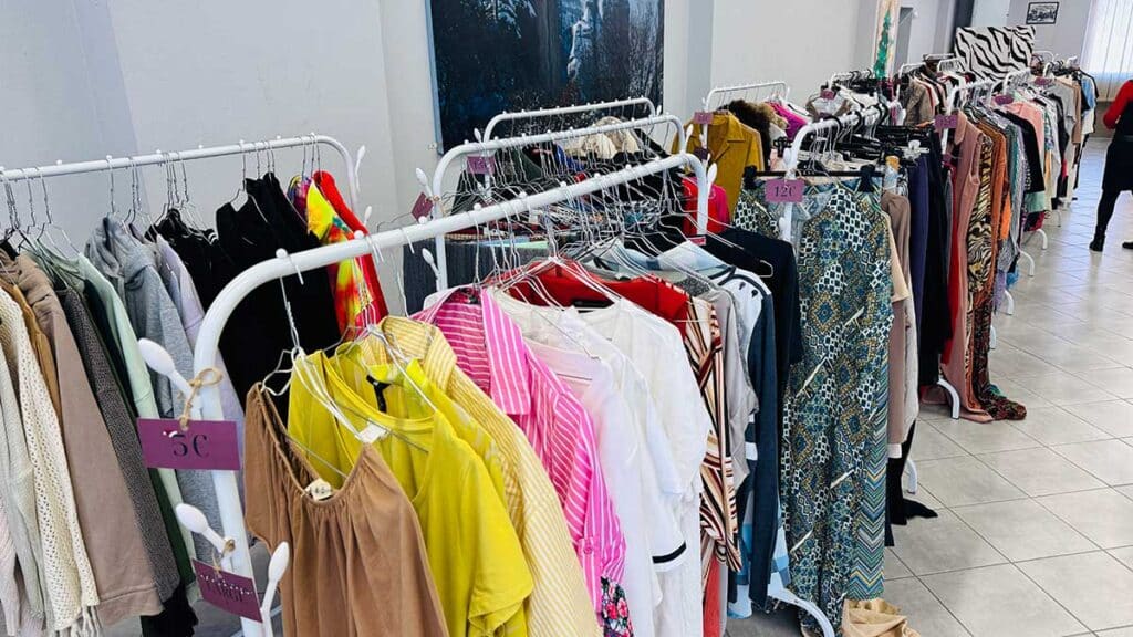 Φιλανθρωπικό bazaar του Δήμου Μετεώρων στην Καλαμπάκα με συμμετοχή πολιτών και επισκεπτών.