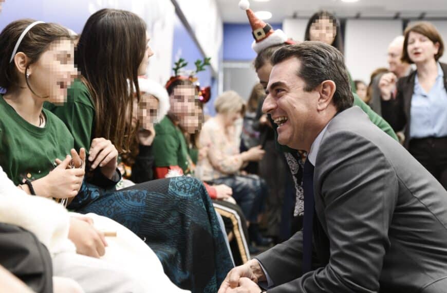 Οι ευχές του Κώστα Σκρέκα για τα Χριστούγεννα