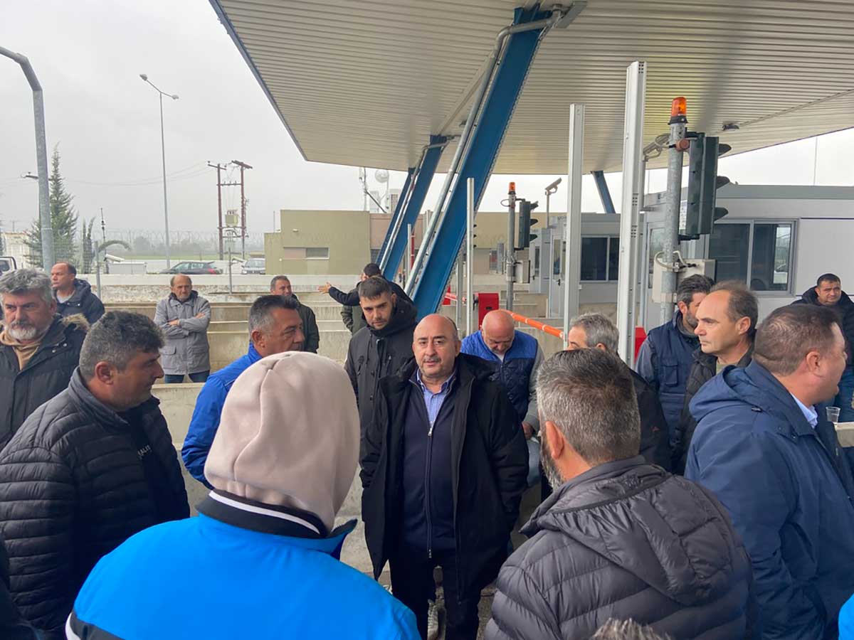 Στα αγροτικά μπλόκα ο Νίκος Σακκάς – Συνάντηση στον Λόγγο