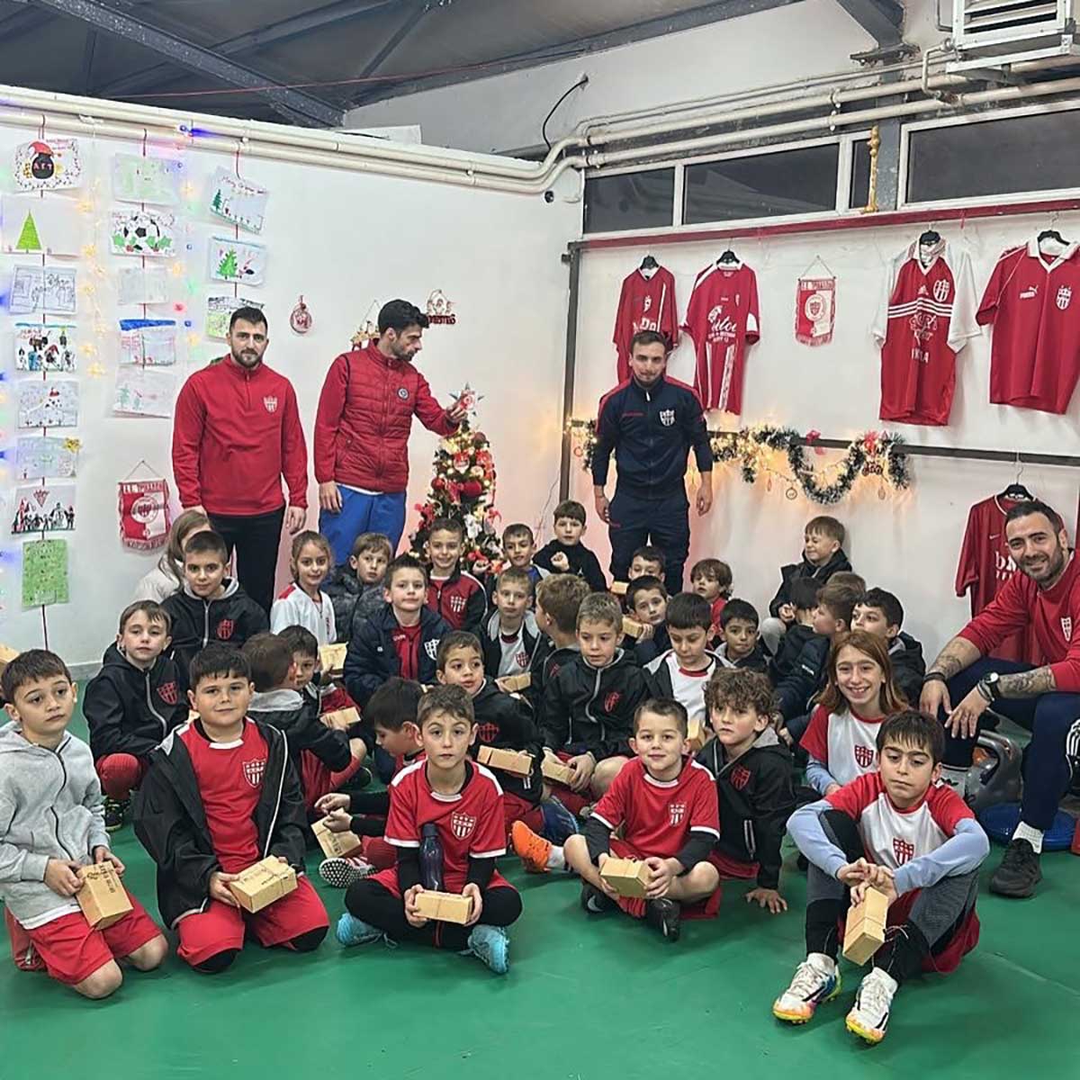 ΑΕΤ: Τα πρώτα Χριστούγεννα της Ακαδημίας