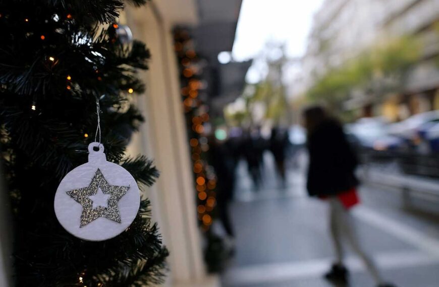 Χριστουγεννιάτικο ωράριο καταστημάτων στα Τρίκαλα από 13 Δεκεμβρίου