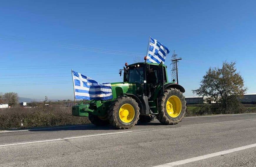 Λίγα τρακτέρ, μεγάλες ουρές στη γέφυρα Πηνειού