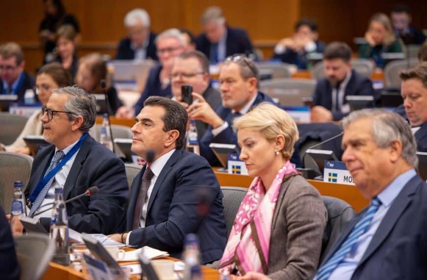 Σκρέκας: SOS για κόστος παραγωγής – ευρωπαϊκή απάντηση στο στεγαστικό