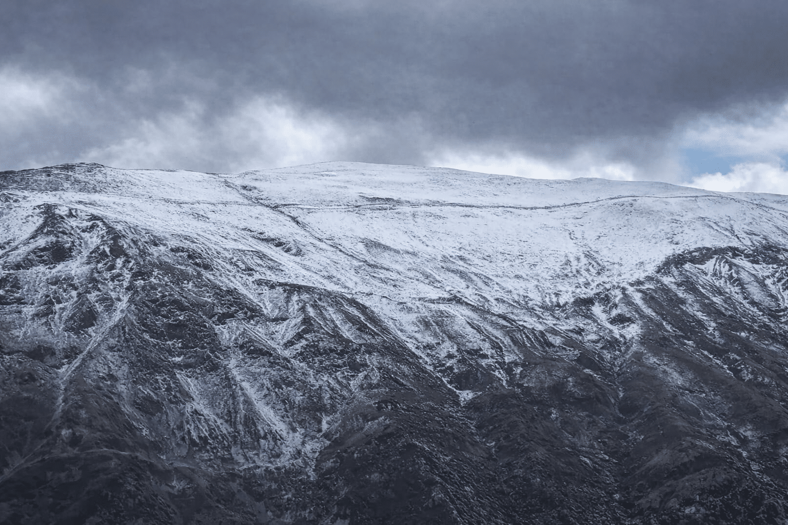 Θρήνος στα Τρίκαλα για την 31χρονη Τρικαλινή δασκάλα που «έσβησε» στα Βαρδούσια