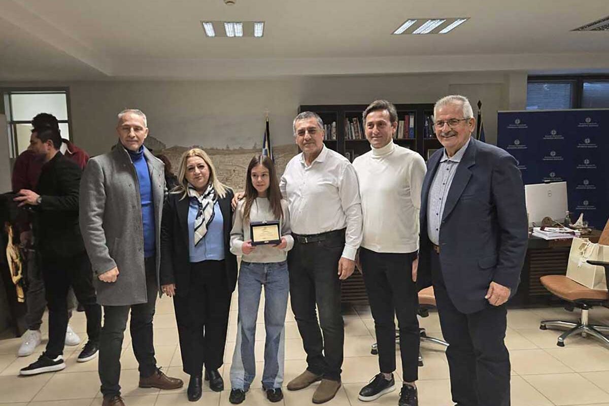 Taekwondo: Βραβεύτηκε η Μελιτίνη Γρηγορίου του ΖΕΥΣ Τρικάλων από την Περιφέρεια Θεσσαλίας