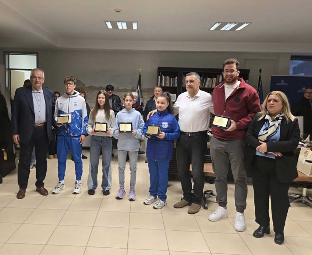 Taekwondo: Βραβεύτηκε η Μελιτίνη Γρηγορίου του ΖΕΥΣ Τρικάλων από την Περιφέρεια Θεσσαλίας