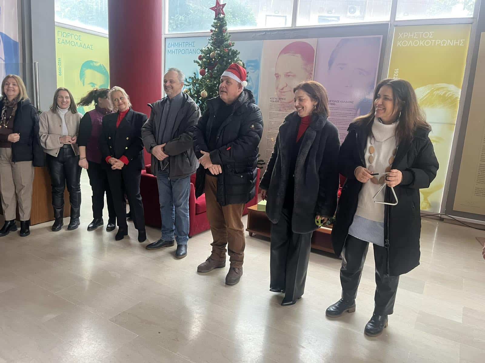 Γιορτινές μελωδίες και ευχές στο Πνευματικό Κέντρο Τρικάλων