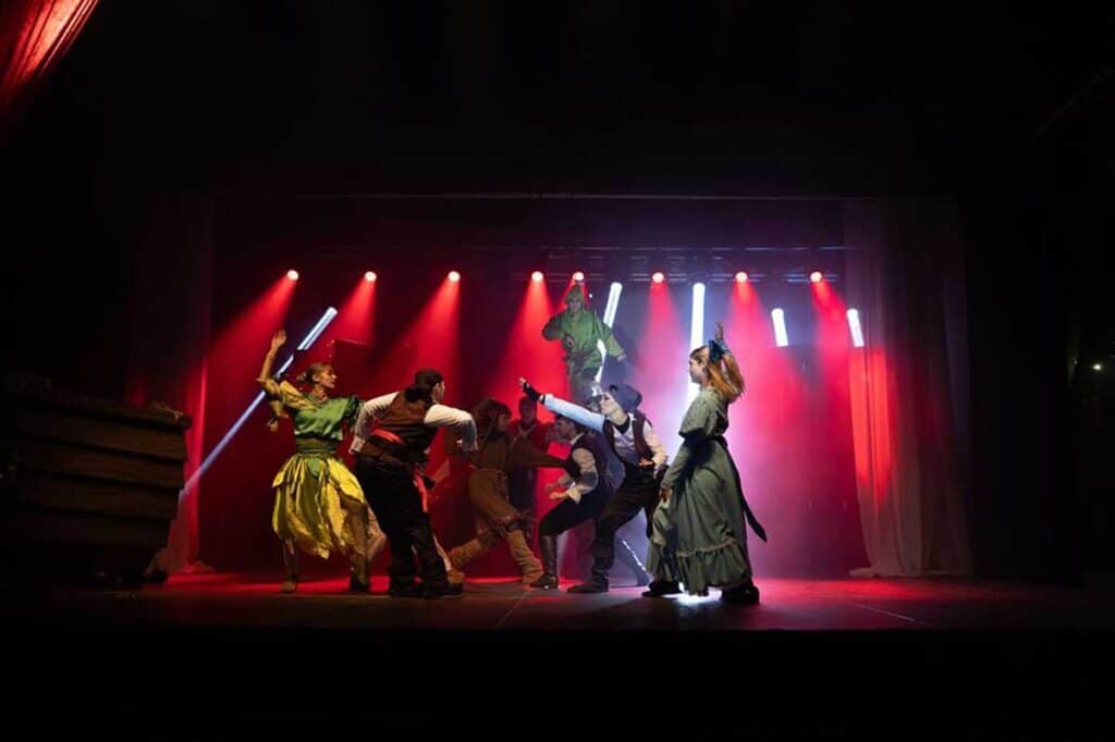 Μαγευτική έναρξη στον 14ο Μύλο των Ξωτικών με drones Πίτερ Παν και Αη Βασίλη