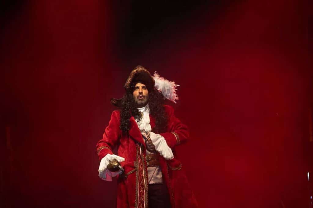 Μαγευτική έναρξη στον 14ο Μύλο των Ξωτικών με drones Πίτερ Παν και Αη Βασίλη