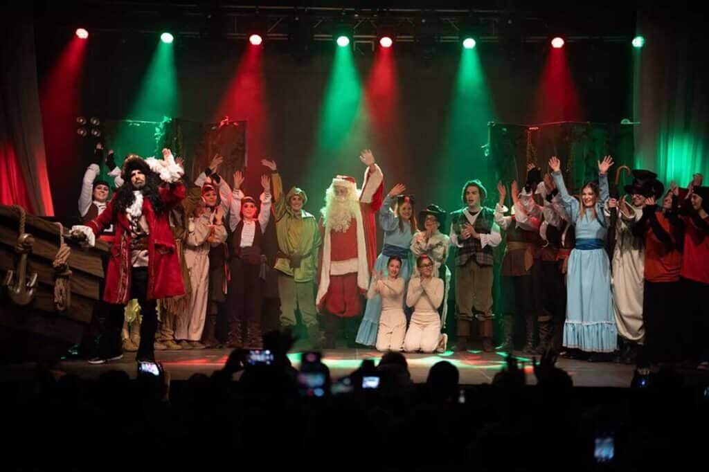 Μαγευτική έναρξη στον 14ο Μύλο των Ξωτικών με drones Πίτερ Παν και Αη Βασίλη