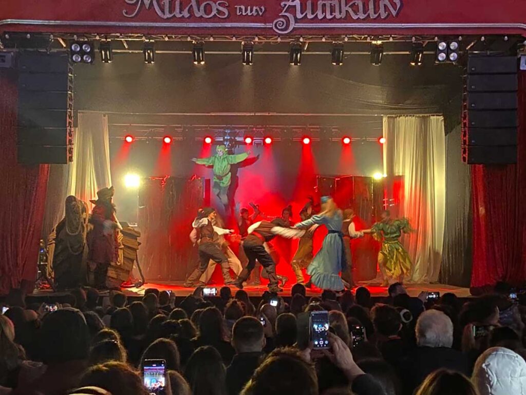 Μαγευτική έναρξη στον 14ο Μύλο των Ξωτικών με drones Πίτερ Παν και Αη Βασίλη