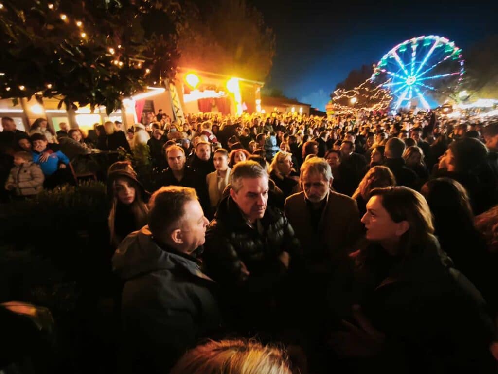 Μαγευτική έναρξη στον 14ο Μύλο των Ξωτικών με drones Πίτερ Παν και Αη Βασίλη