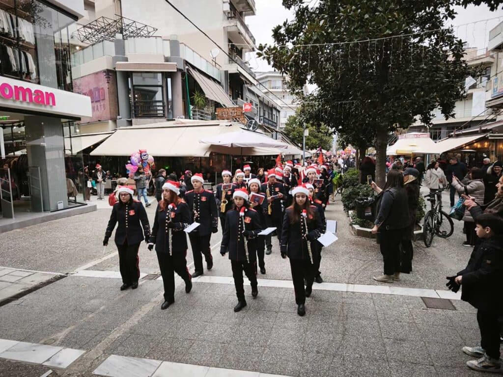 Με μουσική και Ξωτικά υποδέχονται την Πρωτοχρονιά στα Τρίκαλα