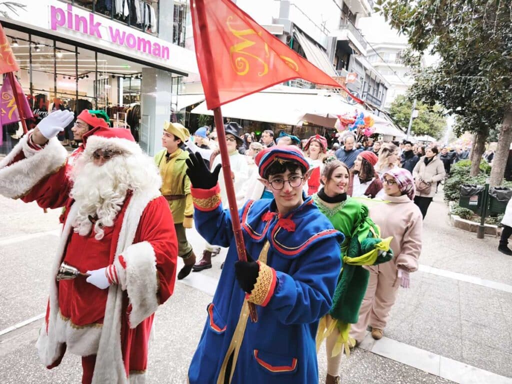 Με μουσική και Ξωτικά υποδέχονται την Πρωτοχρονιά στα Τρίκαλα