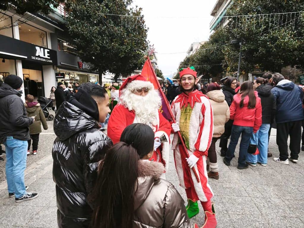 Με μουσική και Ξωτικά υποδέχονται την Πρωτοχρονιά στα Τρίκαλα