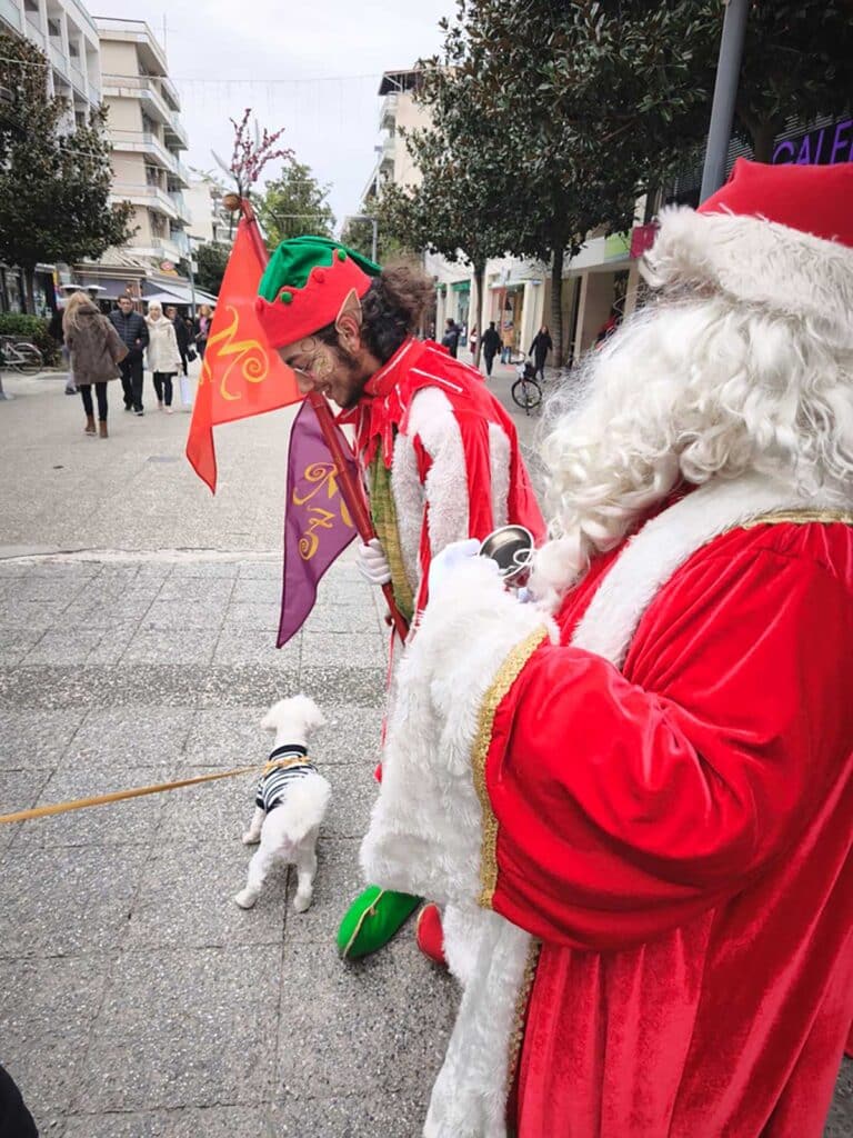 Με μουσική και Ξωτικά υποδέχονται την Πρωτοχρονιά στα Τρίκαλα